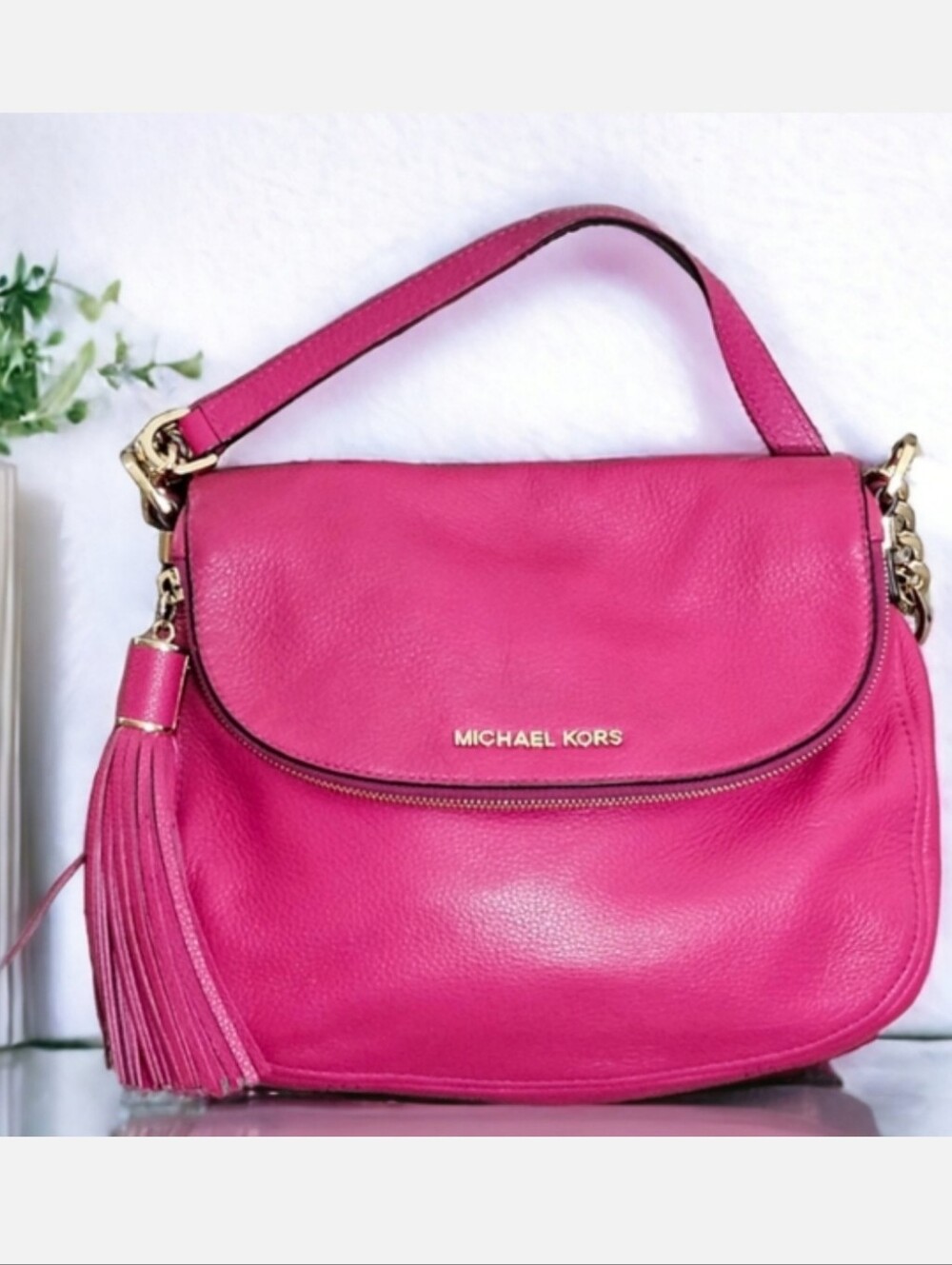 Michael Kors Bedford Tassel Shoulder Bag...EUC